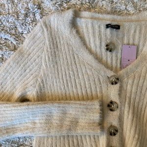 NWT Fuzzy Cropped Cream Cardigan
